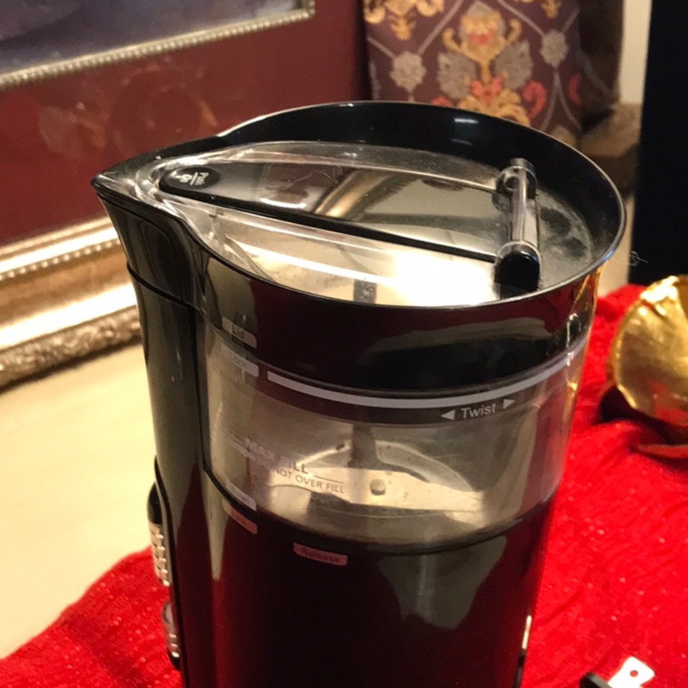 If you like to grind your own cup of coffee , then this is for you! - Picture 3 of 7